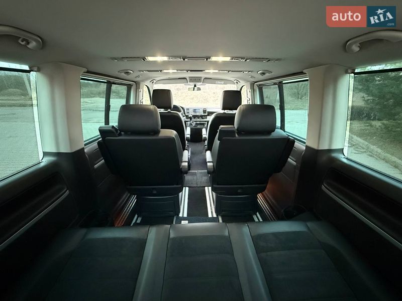 Мінівен Volkswagen Multivan 2016 в Луцьку