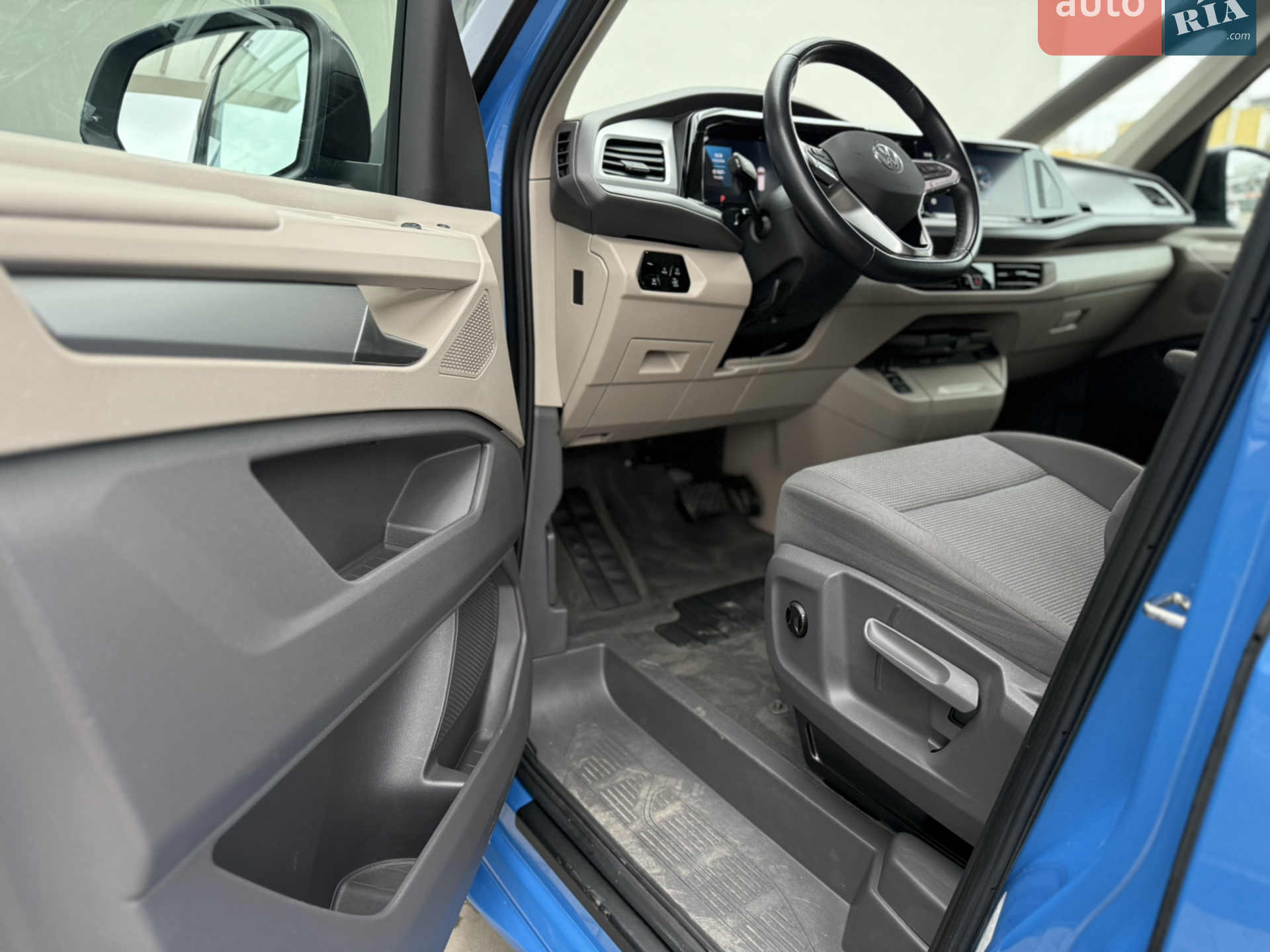 2022 Volkswagen Multivan - мініатюра 18