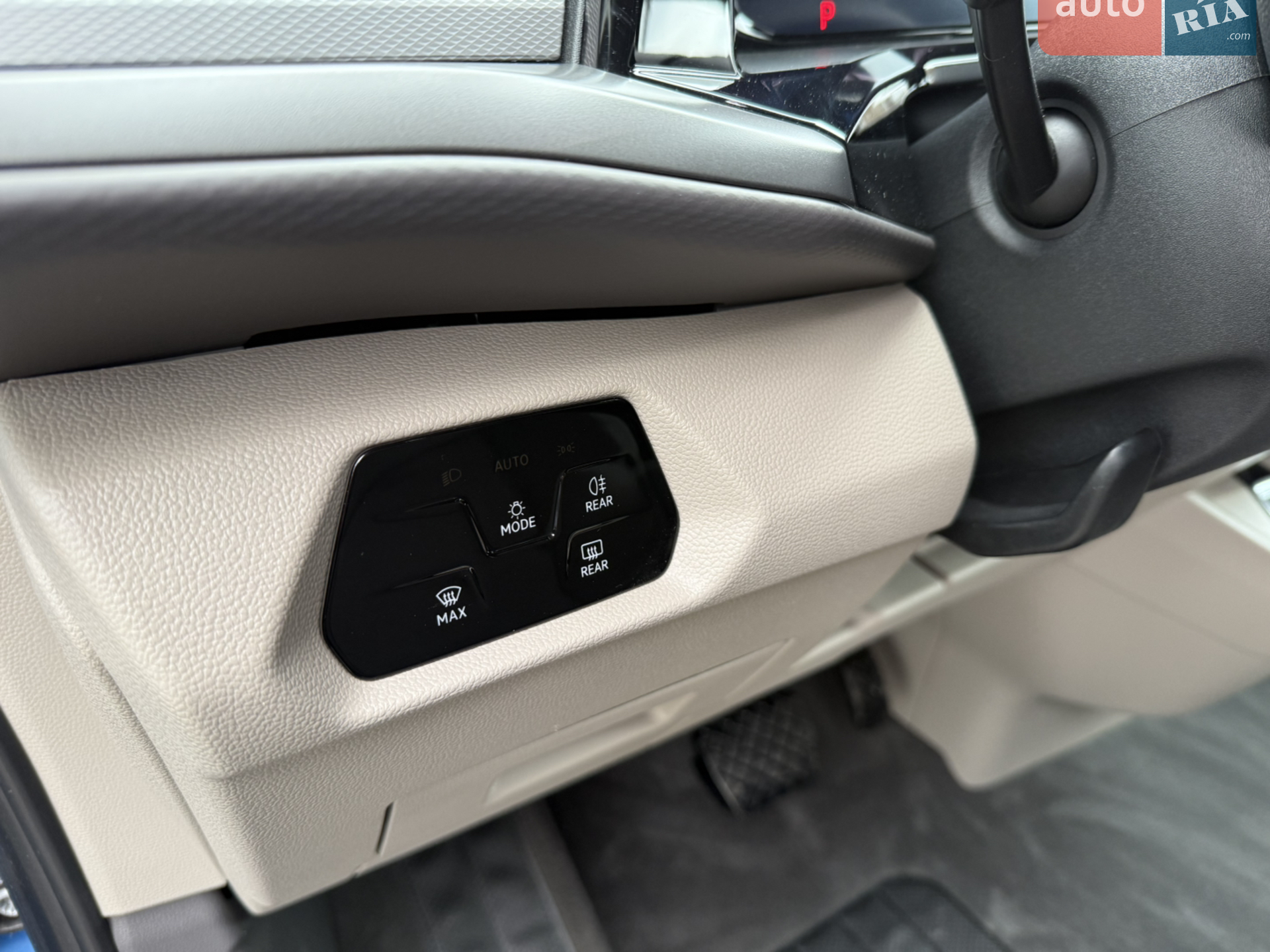 2022 Volkswagen Multivan - мініатюра 21
