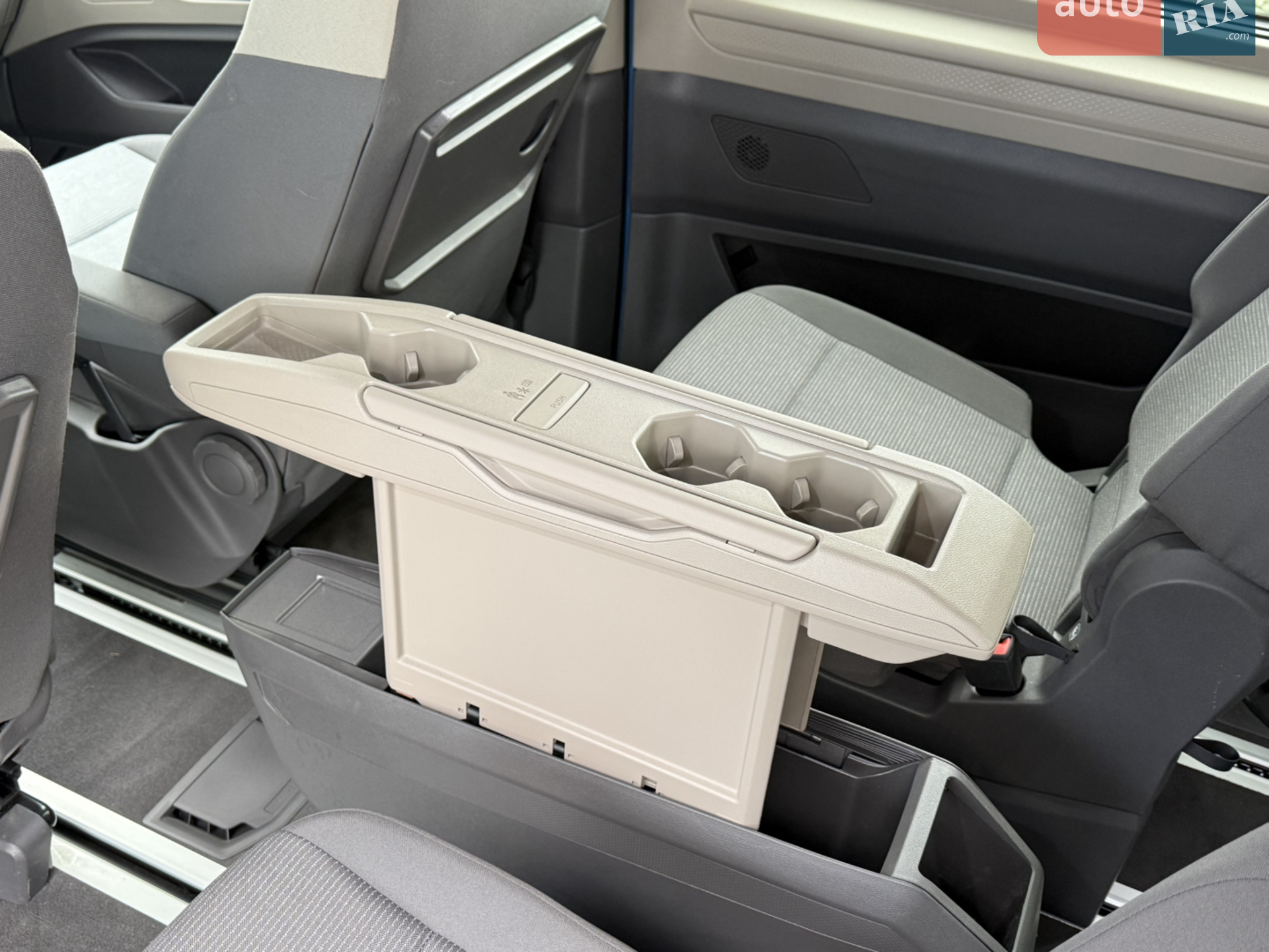 2022 Volkswagen Multivan - мініатюра 31