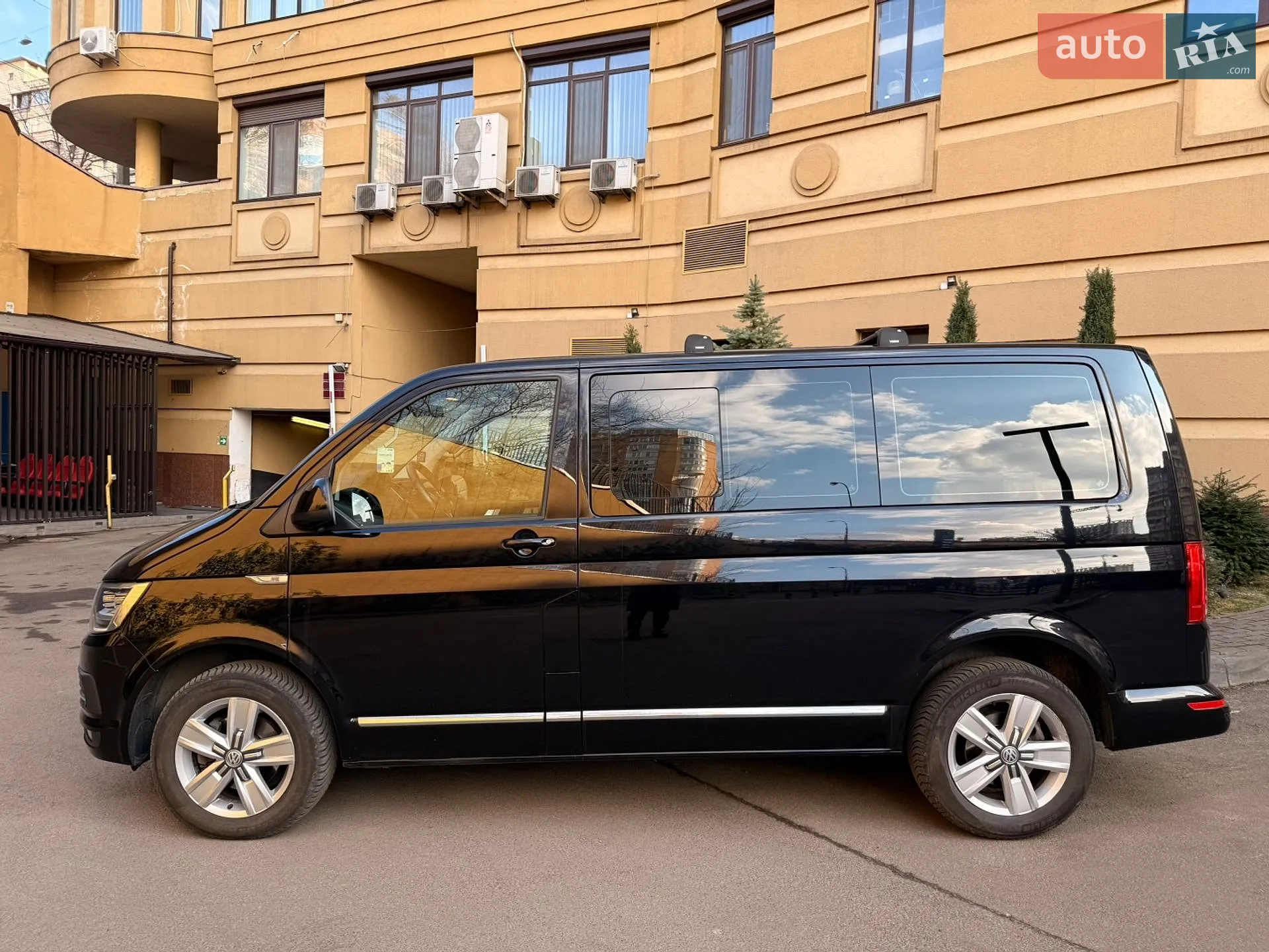 2018 Volkswagen Multivan - мініатюра 2