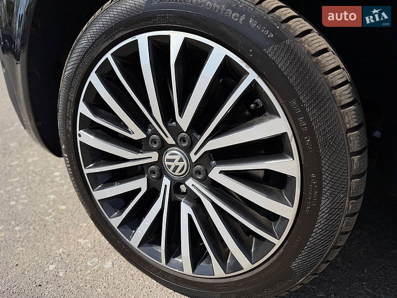 Минивэн Volkswagen Multivan 2019 в Киеве фото 13 Минивэн Volkswagen Multivan 2019 в Киеве