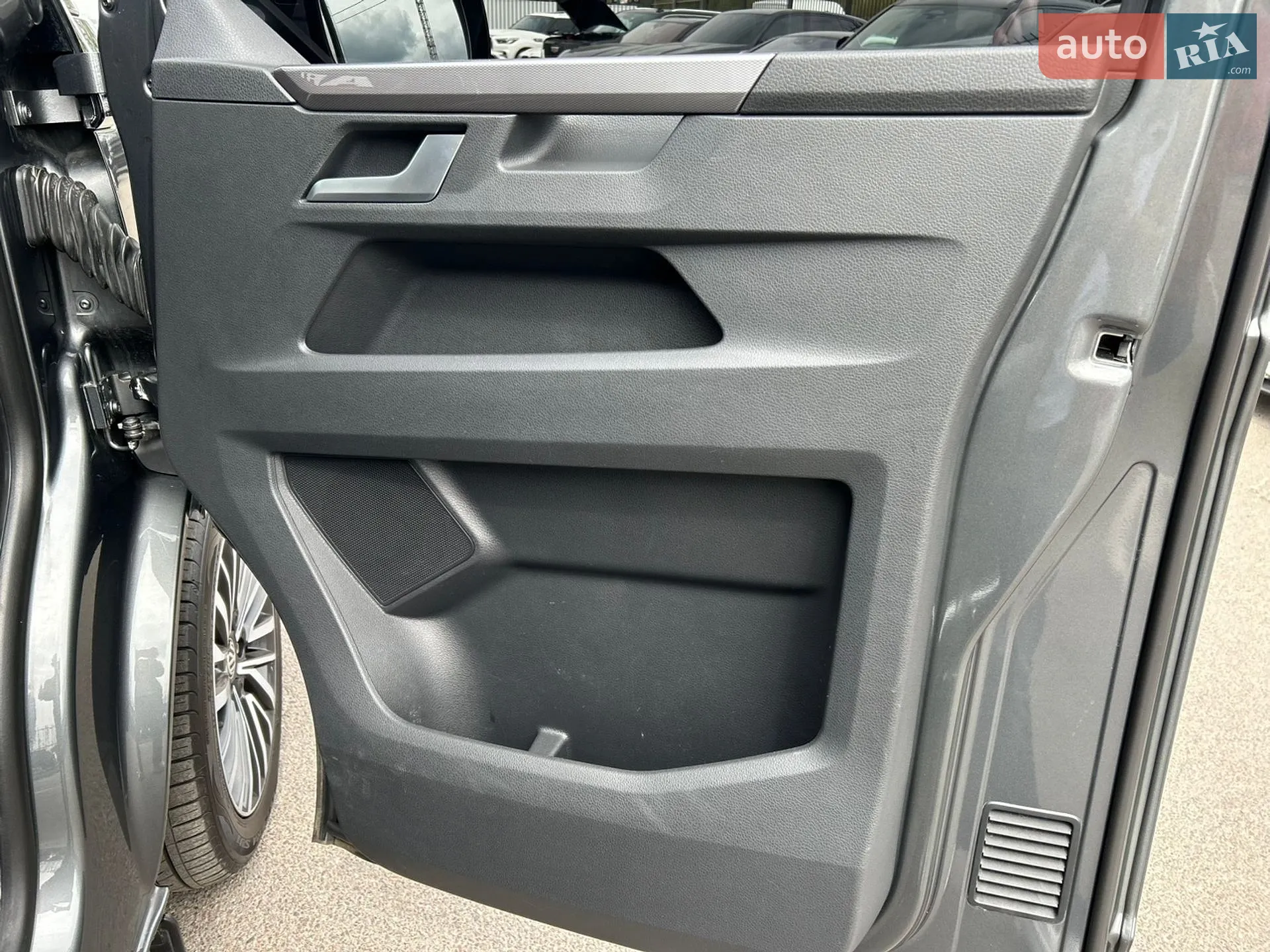 2020 Volkswagen Multivan - мініатюра 35