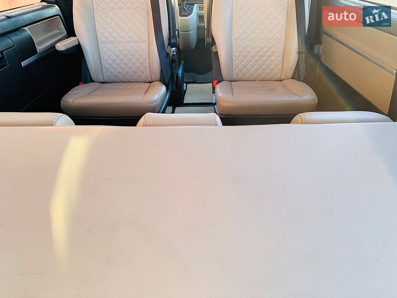 Минивэн Volkswagen Multivan 2016 в Киеве