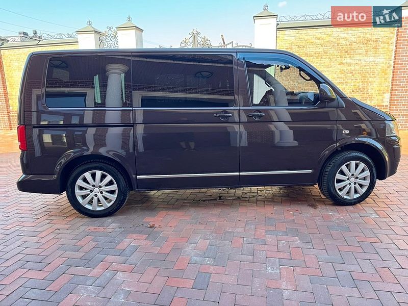 Минивэн Volkswagen Multivan 2013 в Киеве