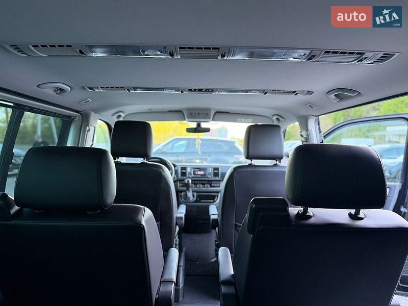 Минивэн Volkswagen Multivan 2018 в Иршаве