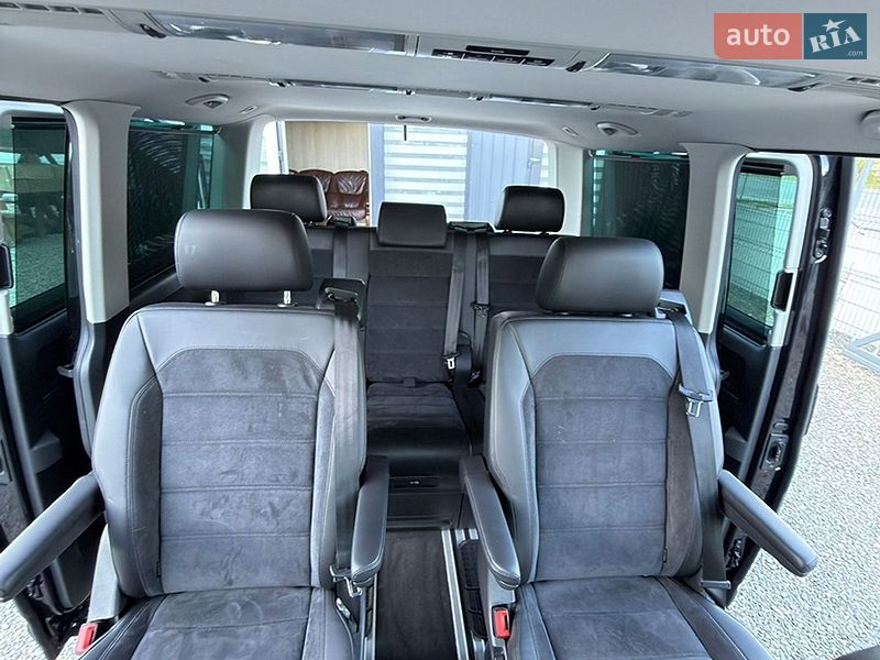 Минивэн Volkswagen Multivan 2018 в Иршаве