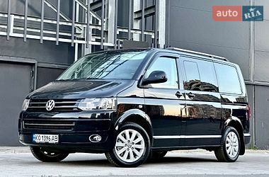 Минивэн Volkswagen Multivan 2011 в Киеве
