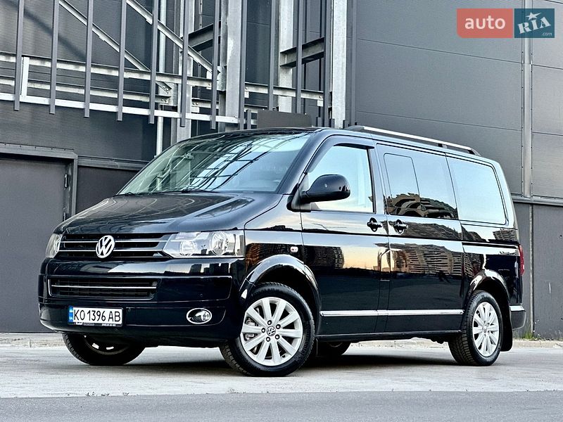 Минивэн Volkswagen Multivan 2011 в Киеве