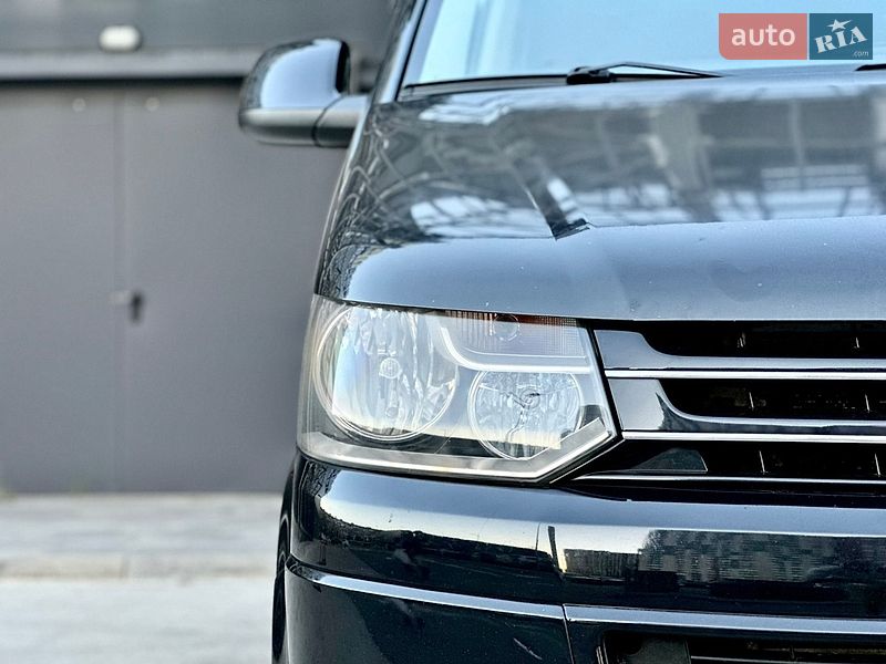Минивэн Volkswagen Multivan 2011 в Киеве