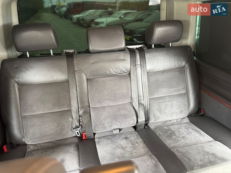 Минивэн Volkswagen Multivan 2009 в Умани