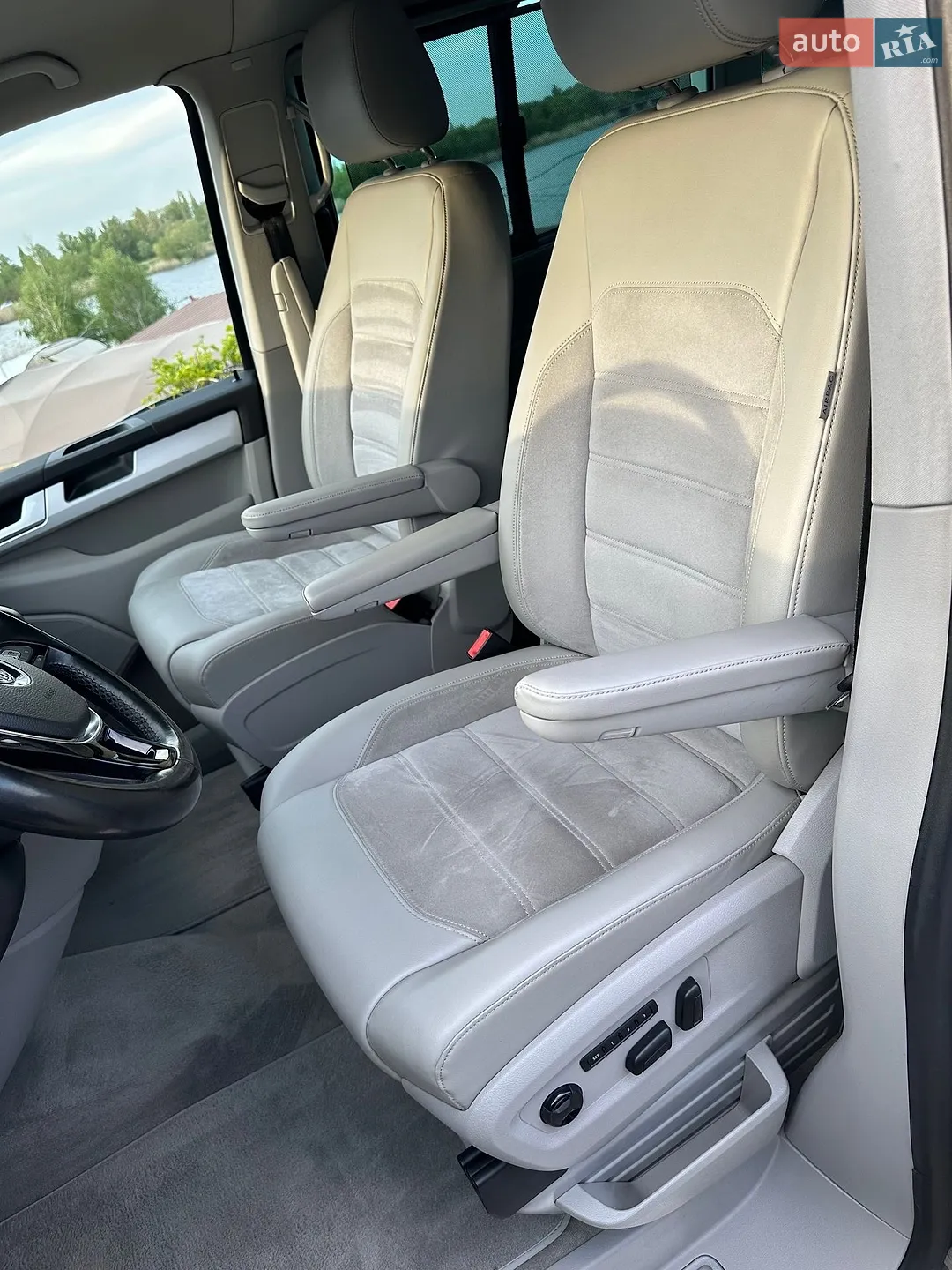 2015 Volkswagen Multivan - мініатюра 36