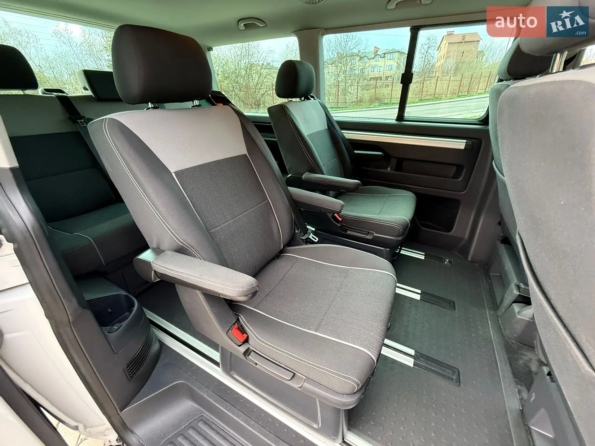 2012 Volkswagen Multivan - мініатюра 33