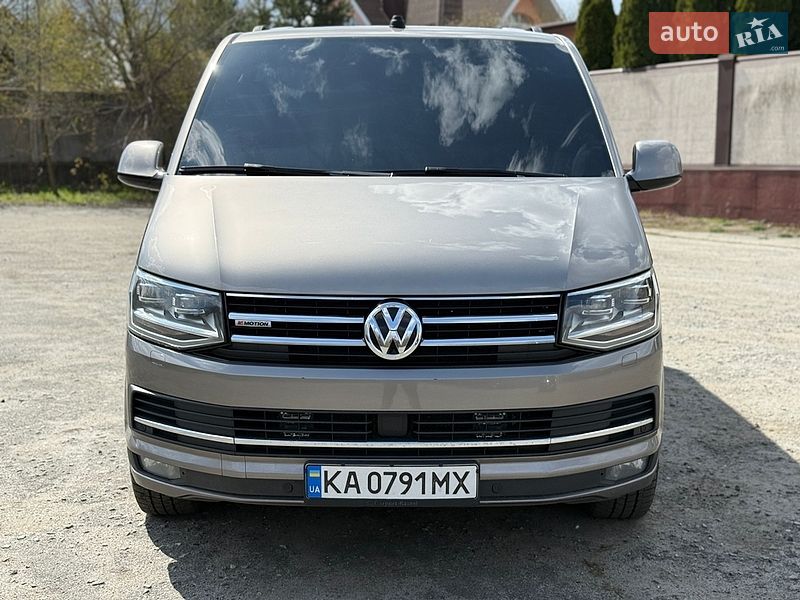 Минивэн Volkswagen Multivan 2017 в Киеве
