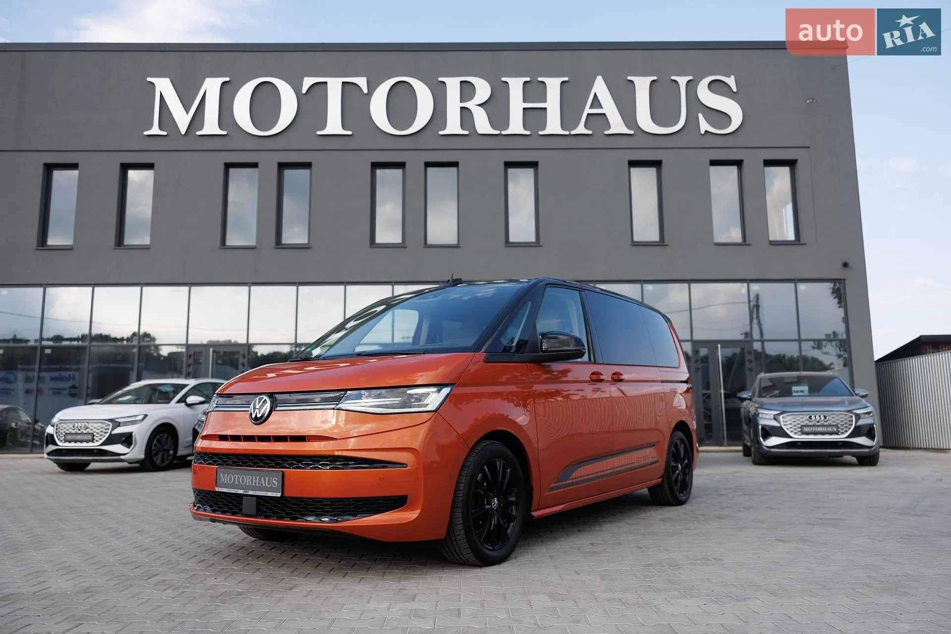 2022 Volkswagen Multivan - фото 1