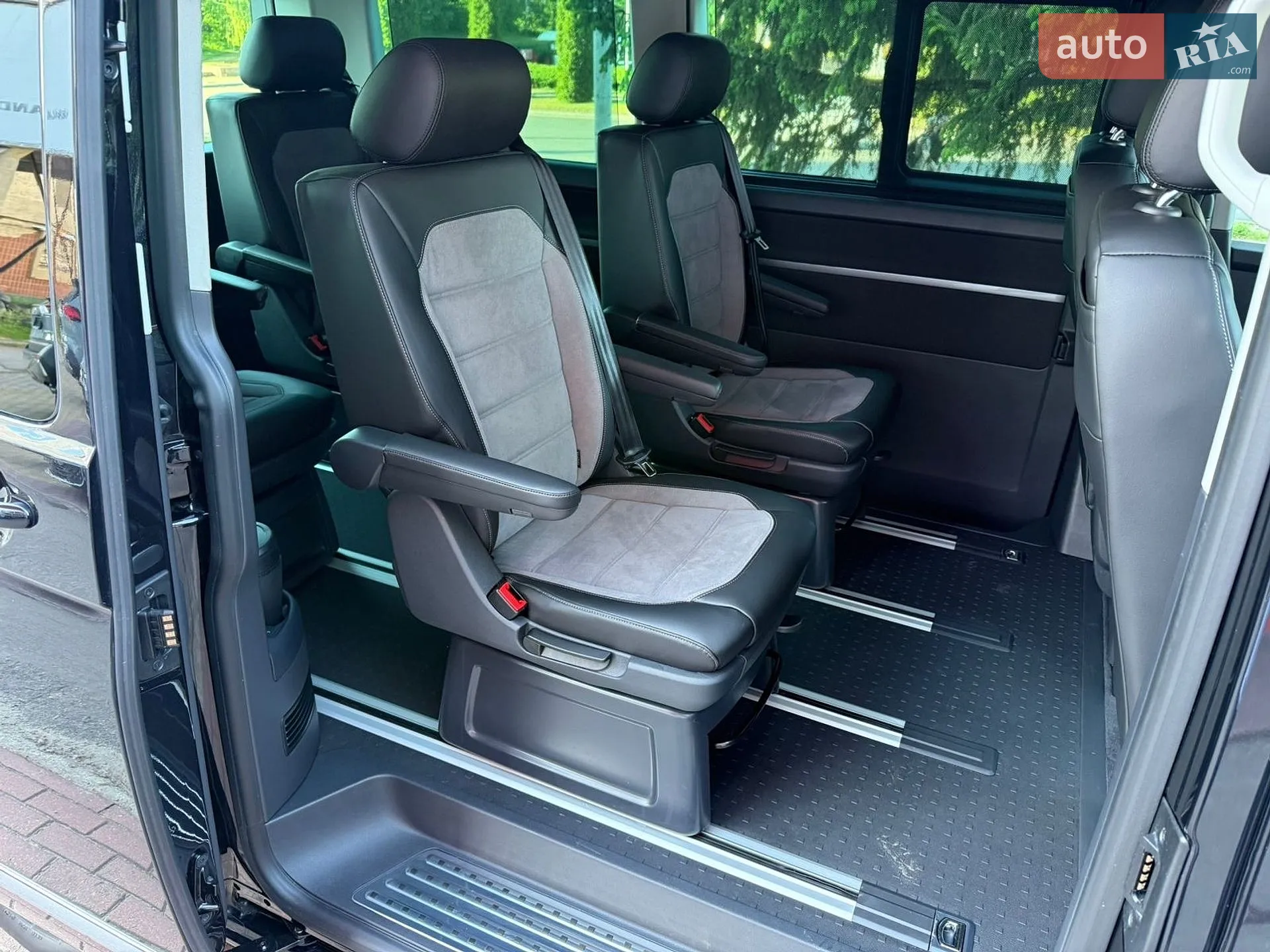 2022 Volkswagen Multivan - мініатюра 24