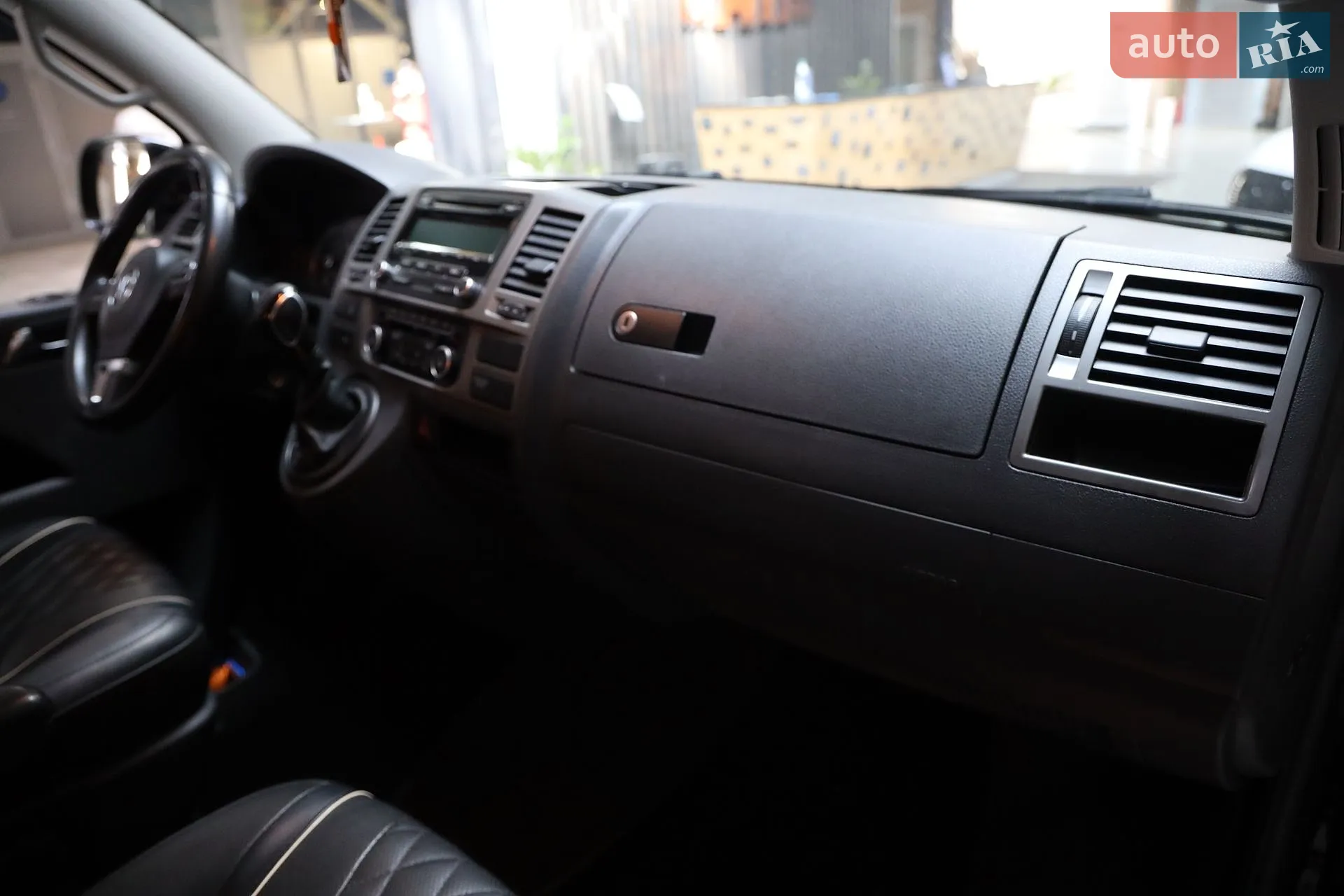 2015 Volkswagen Multivan - мініатюра 39