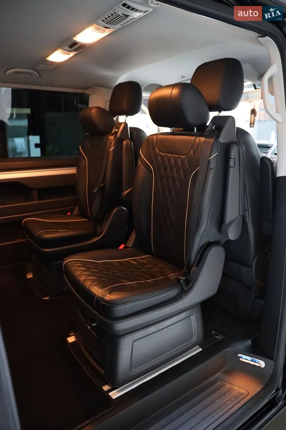 2015 Volkswagen Multivan - мініатюра 33