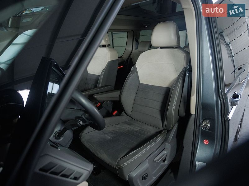 Минивэн Volkswagen Multivan 2024 в Черновцах
