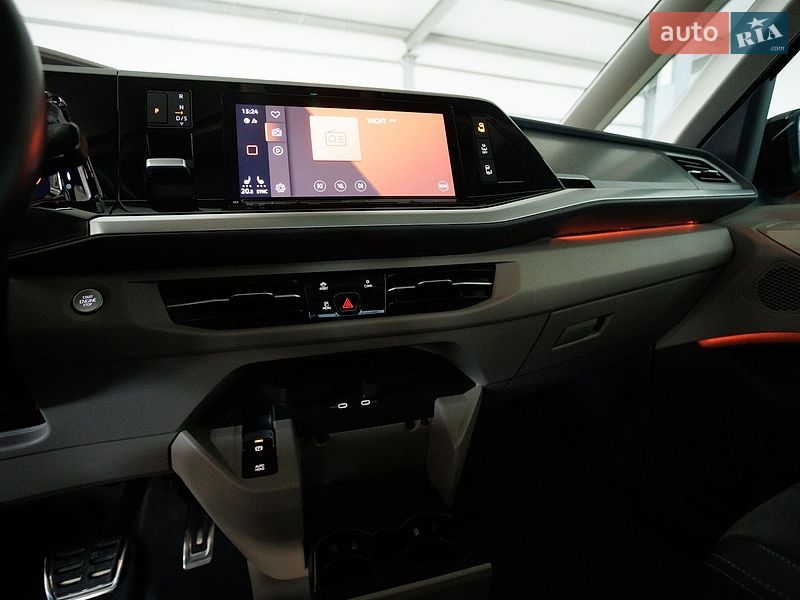 Минивэн Volkswagen Multivan 2024 в Черновцах