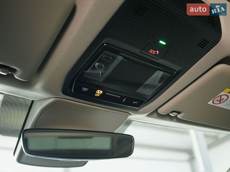 Минивэн Volkswagen Multivan 2024 в Черновцах