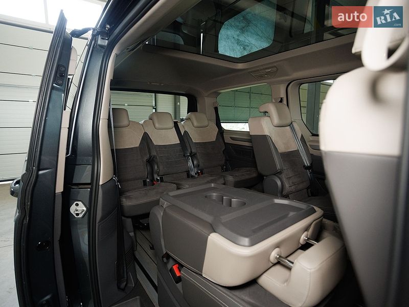 Минивэн Volkswagen Multivan 2024 в Черновцах