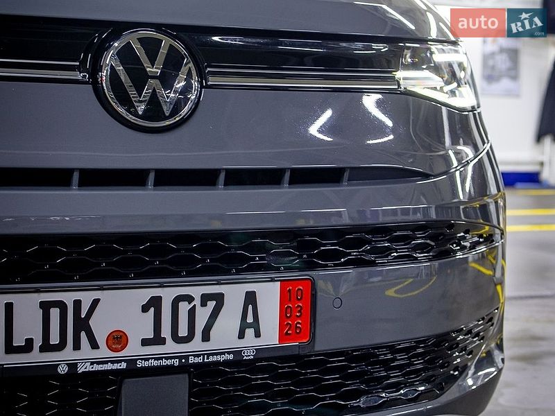 Минивэн Volkswagen Multivan 2022 в Черновцах