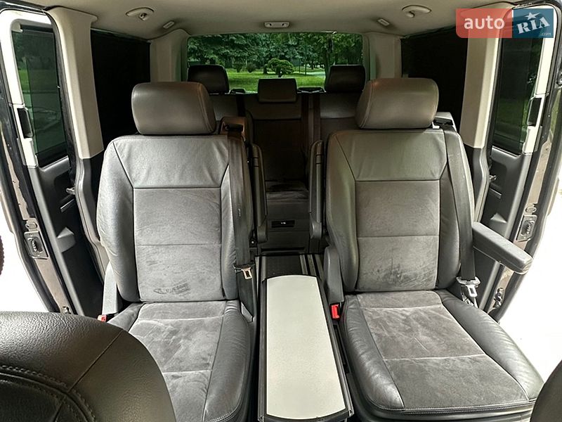 Минивэн Volkswagen Multivan 2014 в Житомире