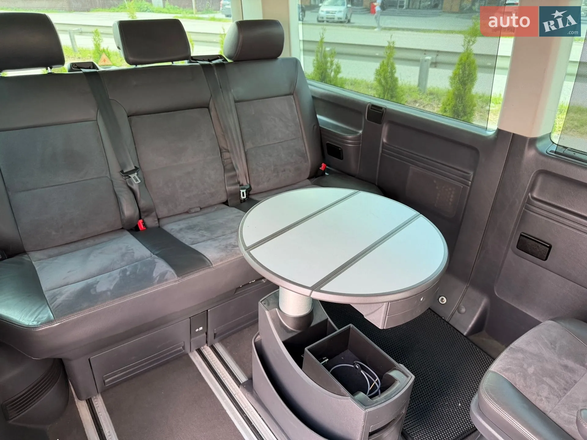 2010 Volkswagen Multivan - мініатюра 20