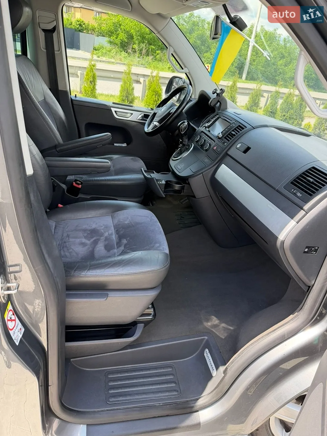 2010 Volkswagen Multivan - мініатюра 23
