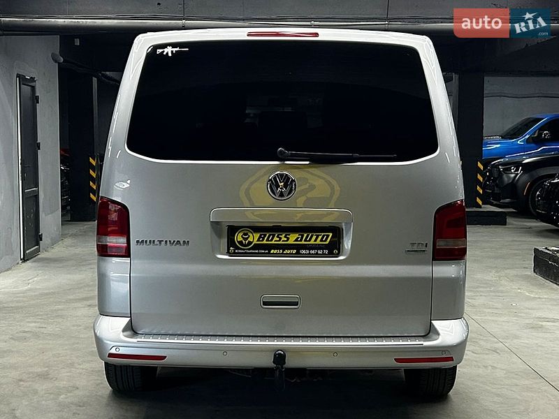Минивэн Volkswagen Multivan 2014 в Черновцах