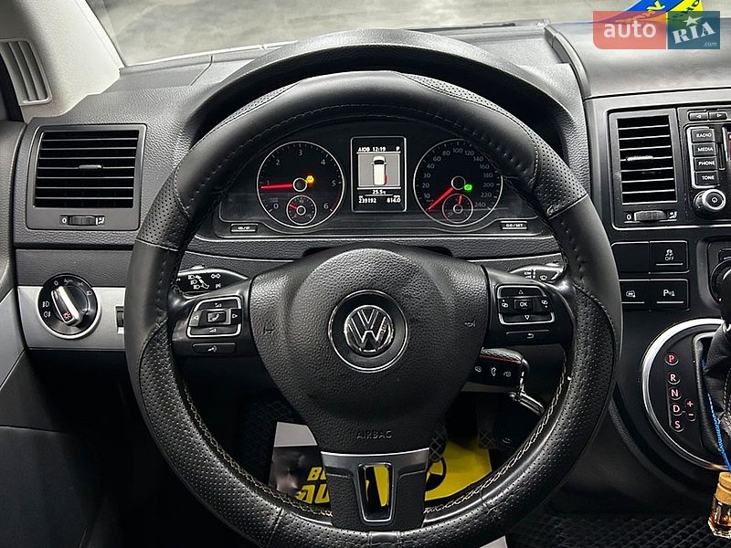 Минивэн Volkswagen Multivan 2014 в Черновцах