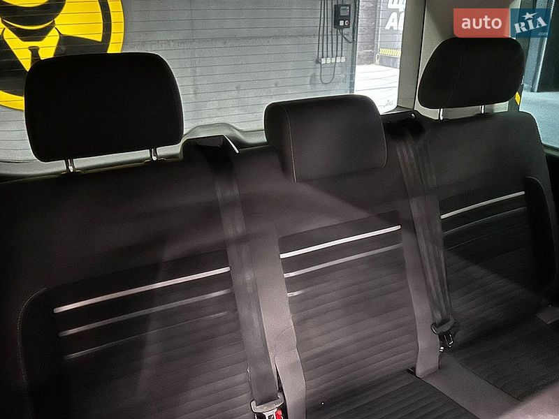 Минивэн Volkswagen Multivan 2014 в Черновцах