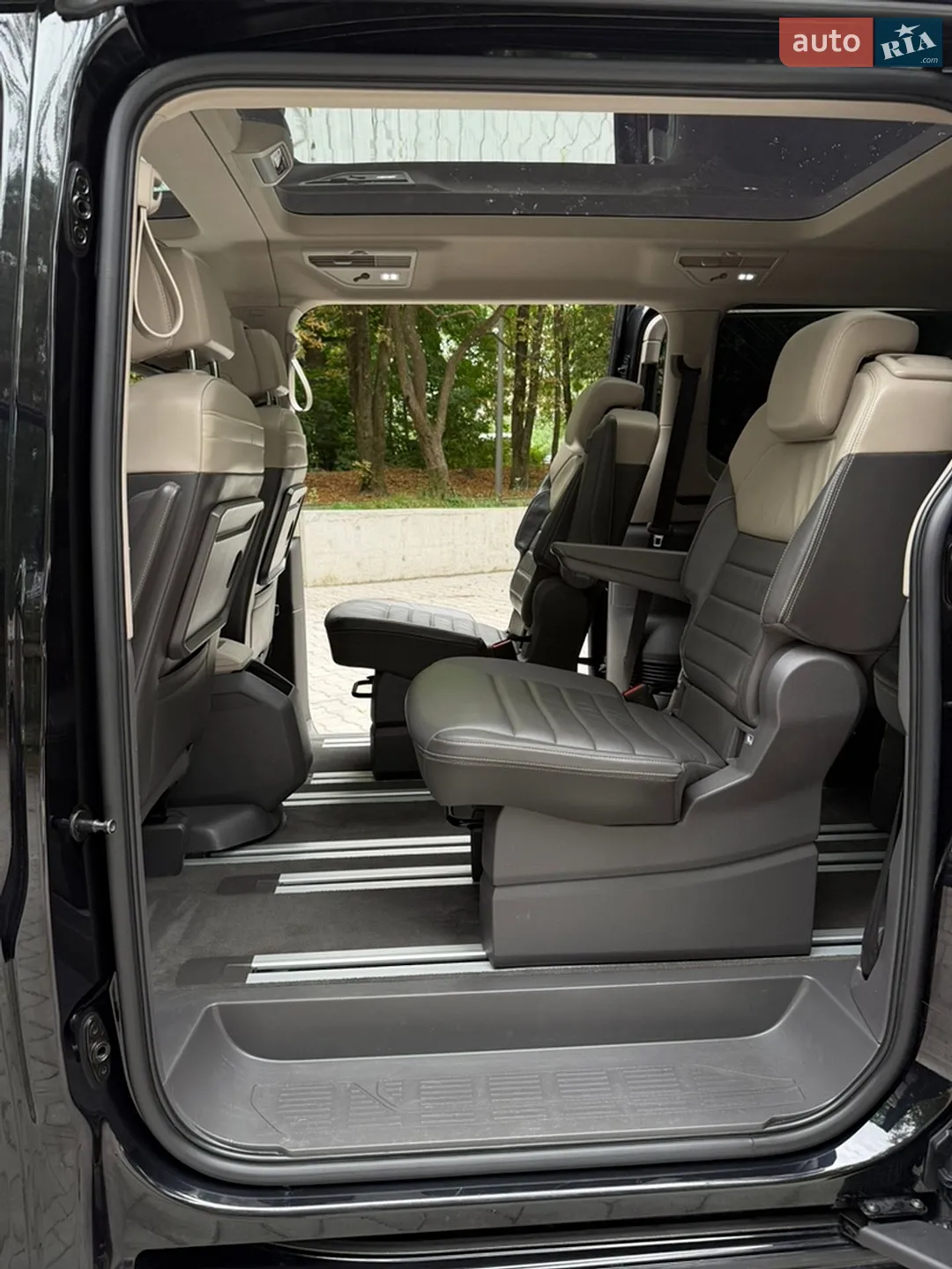 2022 Volkswagen Multivan - мініатюра 38