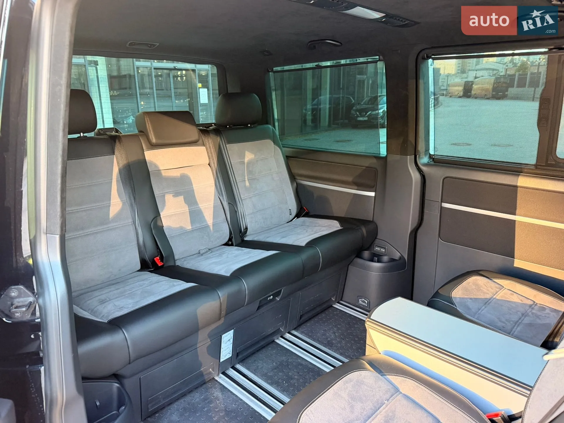 2020 Volkswagen Multivan - мініатюра 24