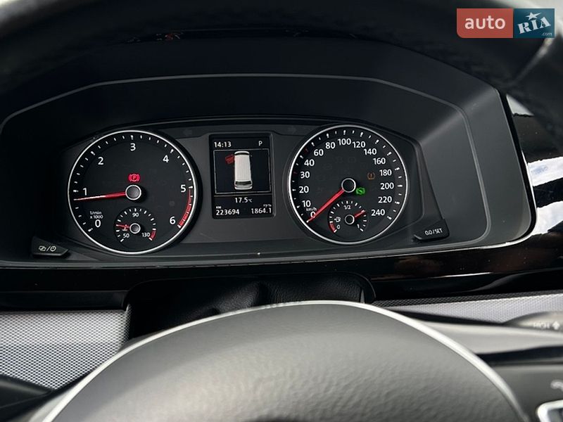 Мінівен Volkswagen Multivan 2016 в Києві фото 10 Мінівен Volkswagen Multivan 2016 в Києві