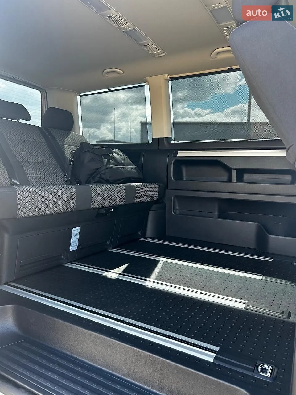 2020 Volkswagen Multivan - мініатюра 13