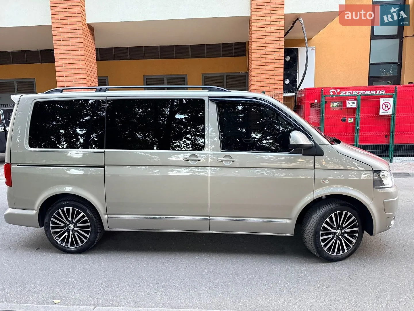 2010 Volkswagen Multivan - мініатюра 8