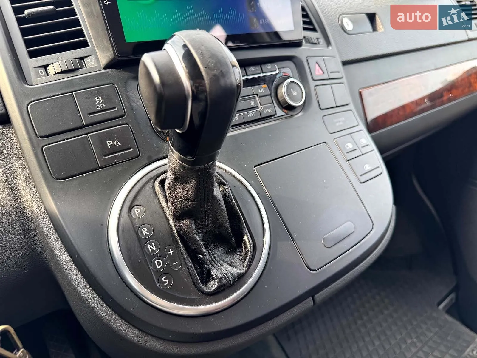 2012 Volkswagen Multivan - мініатюра 24