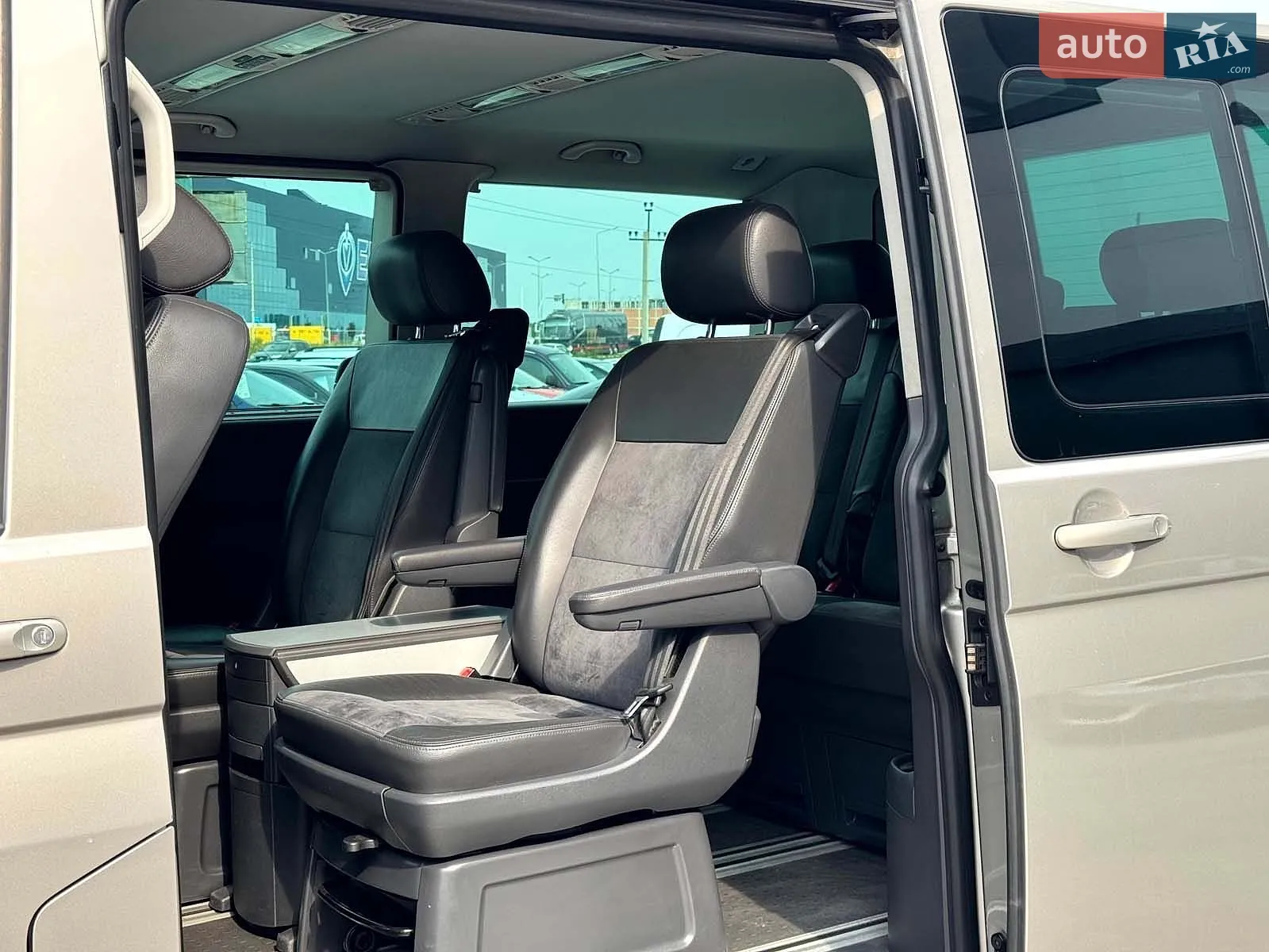 2012 Volkswagen Multivan - мініатюра 33