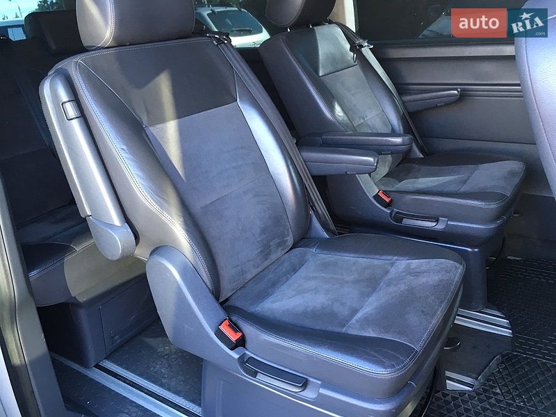 Минивэн Volkswagen Multivan 2012 в Виннице