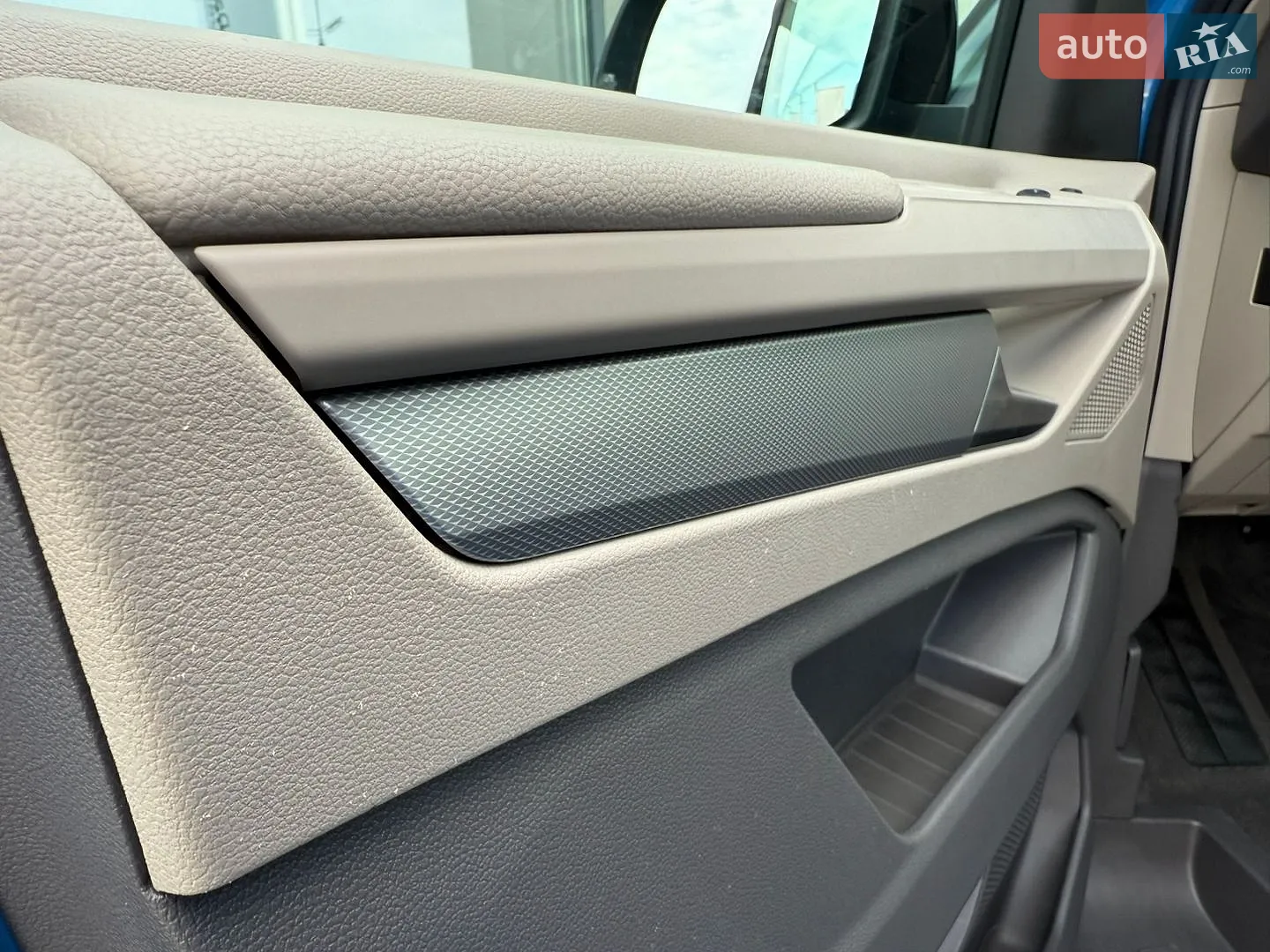 2022 Volkswagen Multivan - мініатюра 16