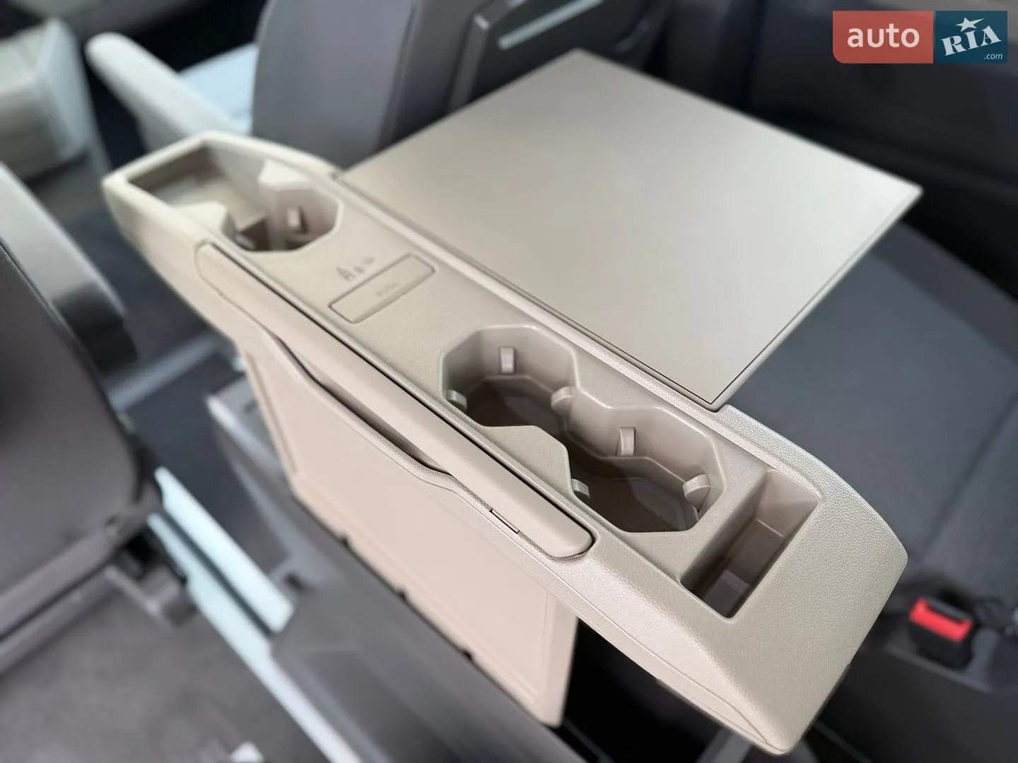 2022 Volkswagen Multivan - мініатюра 28