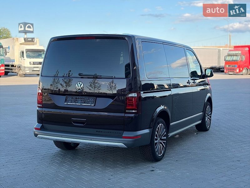 Мінівен Volkswagen Multivan 2017 в Чернівцях