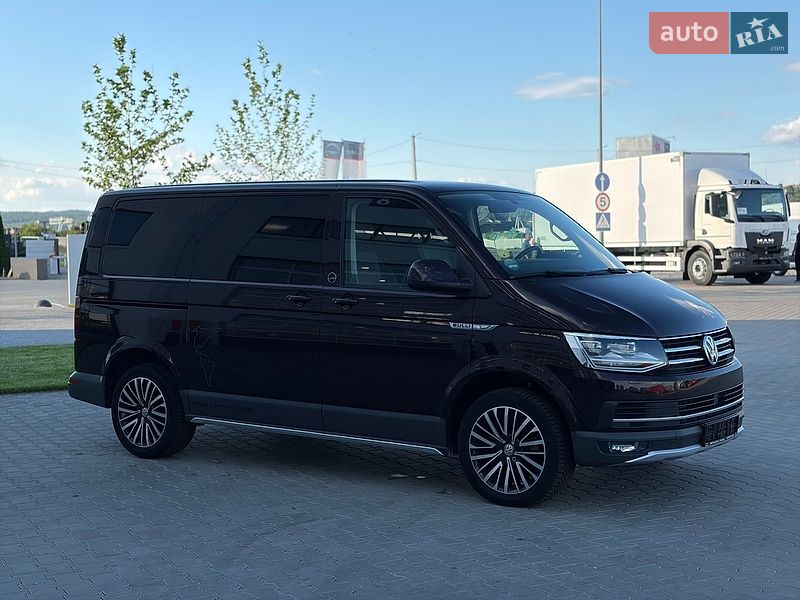 Мінівен Volkswagen Multivan 2017 в Чернівцях