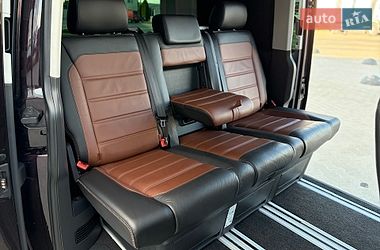 Мінівен Volkswagen Multivan 2017 в Чернівцях