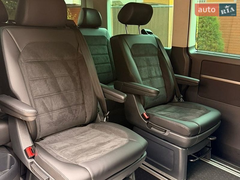 Мінівен Volkswagen Multivan 2017 в Дніпрі