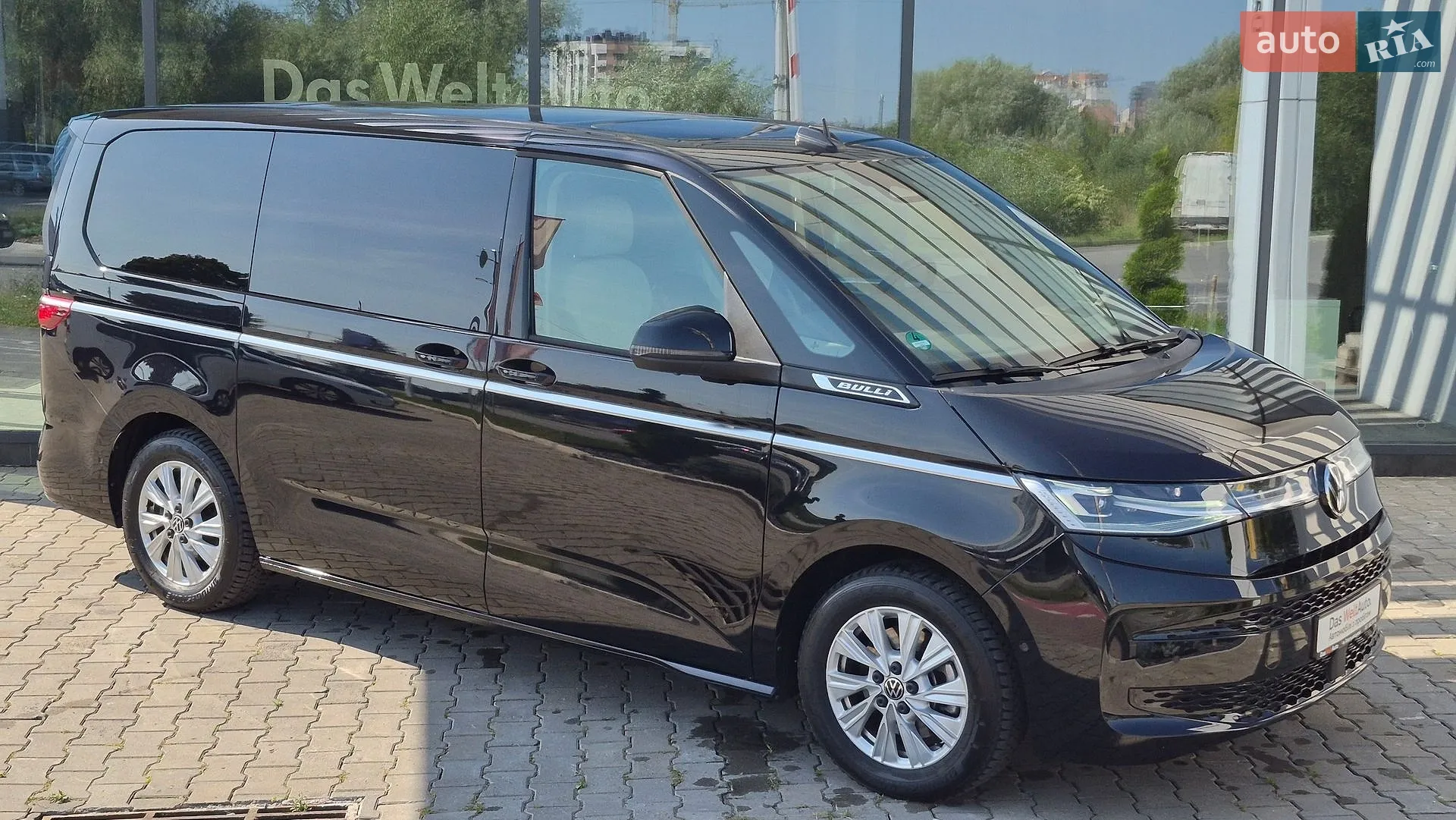 2025 Volkswagen Multivan - фото 1