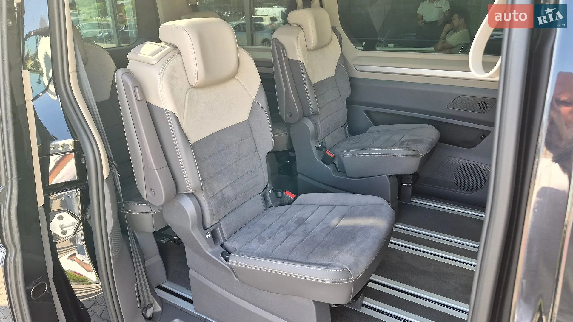 2025 Volkswagen Multivan - мініатюра 16