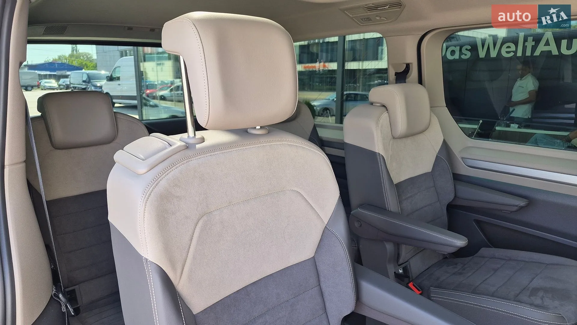 2025 Volkswagen Multivan - мініатюра 25
